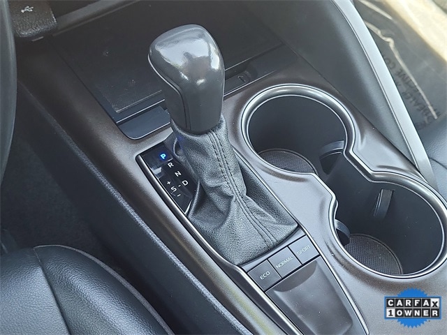 Camry SE