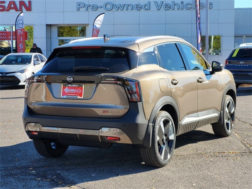 New 2026 Nissan Kicks SR SUV