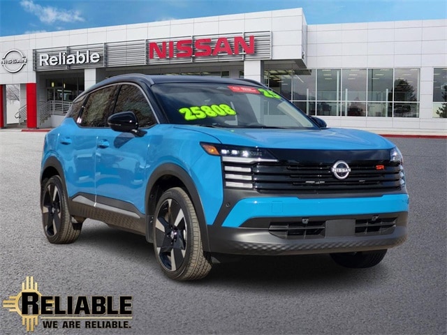 2025 Nissan Kicks SR AWD's photo