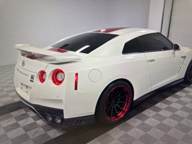 2020 Nissan GT-R Premium photo 4