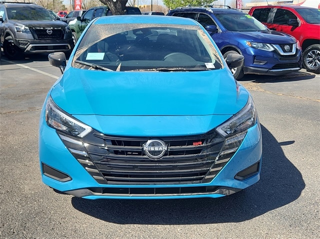 Versa Sedan SR