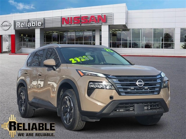 2025 Nissan Rogue SV's photo