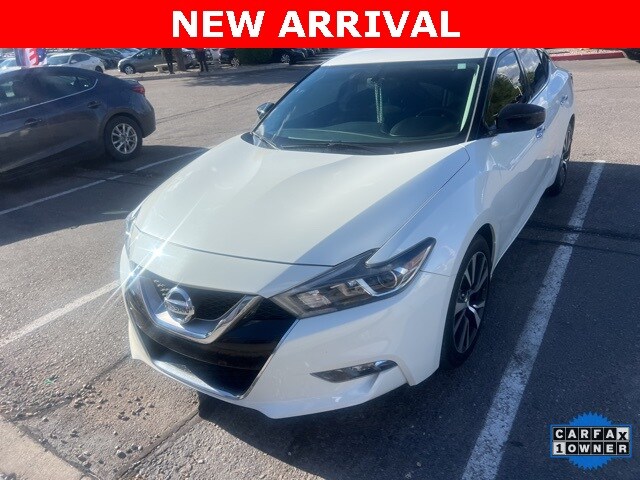 2016 Nissan Maxima S photo 2