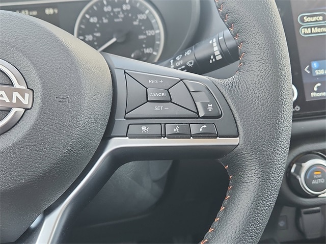 Versa Sedan SR