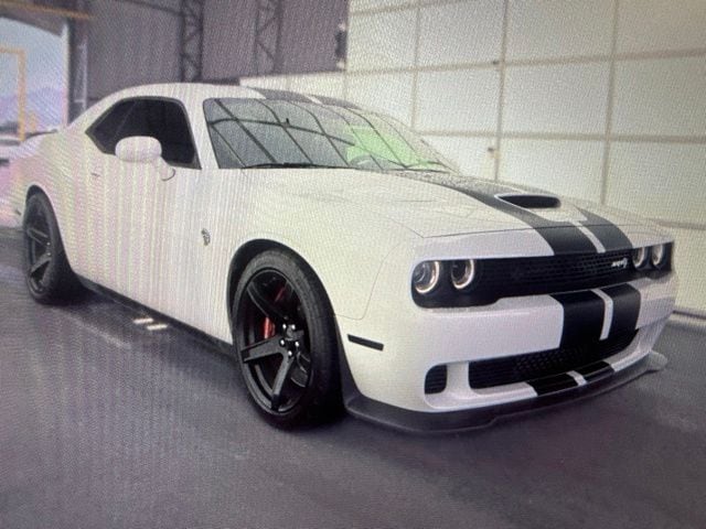 2017 Dodge Challenger SRT Hellcat's photo