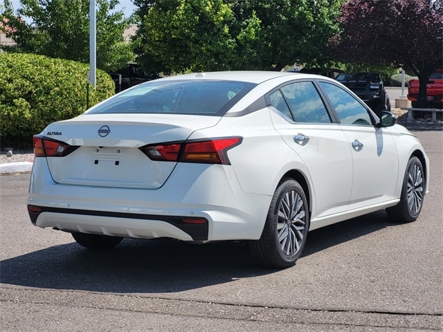 Altima SV