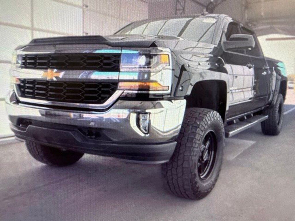 Used 2017 Chevrolet Silverado 1500 LT Truck