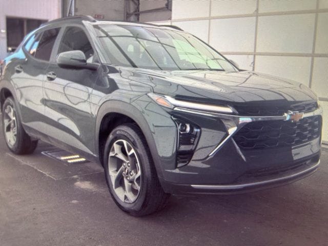 2025 Chevrolet Trax LT's photo