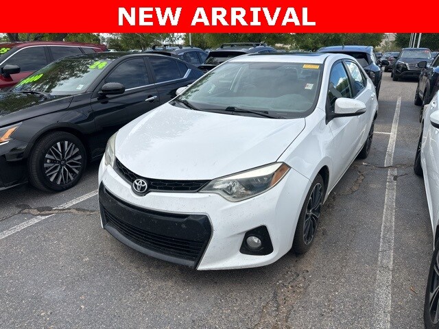 2014 Toyota Corolla LE photo 4