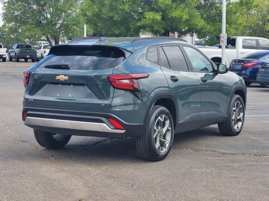 Used 2025 Chevrolet Trax LT SUV