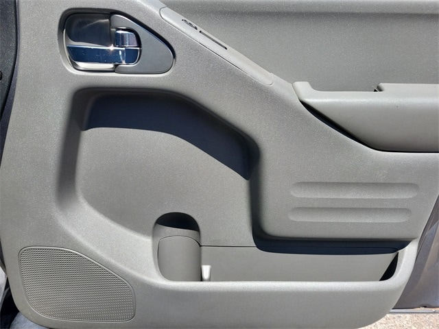 Frontier Crew Cab SV