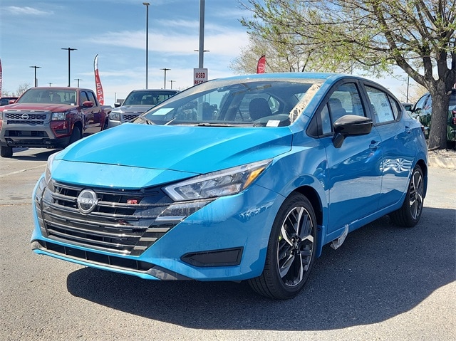 Versa Sedan SR