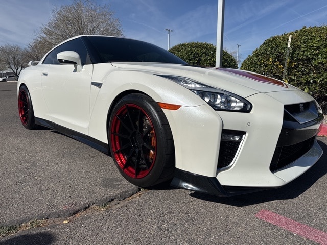 2020 Nissan GT-R Premium AWD