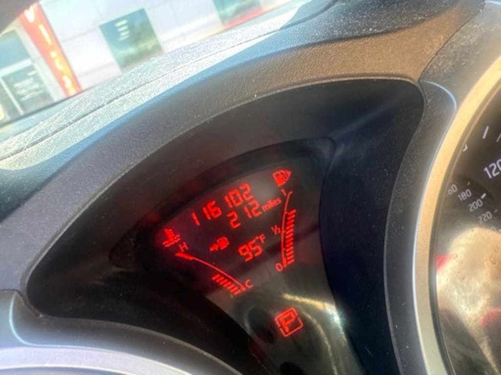 Used 2014 Nissan Juke SL SUV
