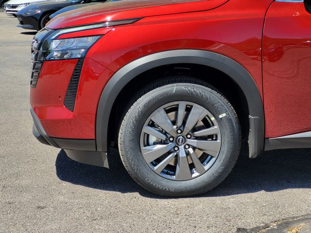View vehicle photo 6