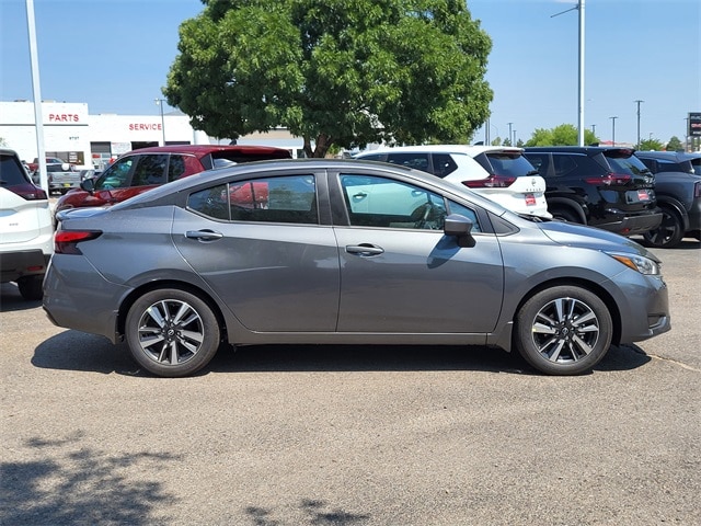 Versa Sedan SV