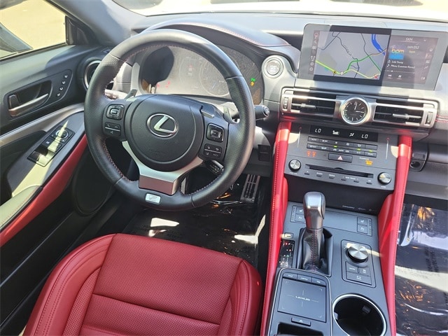 RC 300 F SPORT