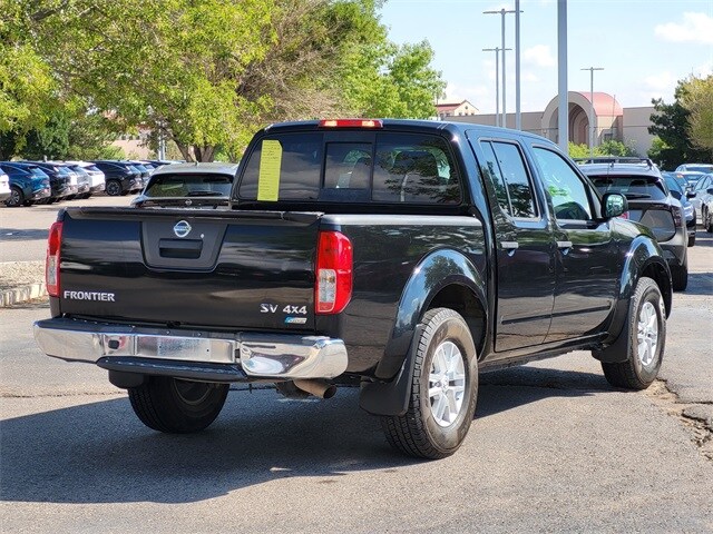 2017 Nissan Frontier SV photo 2