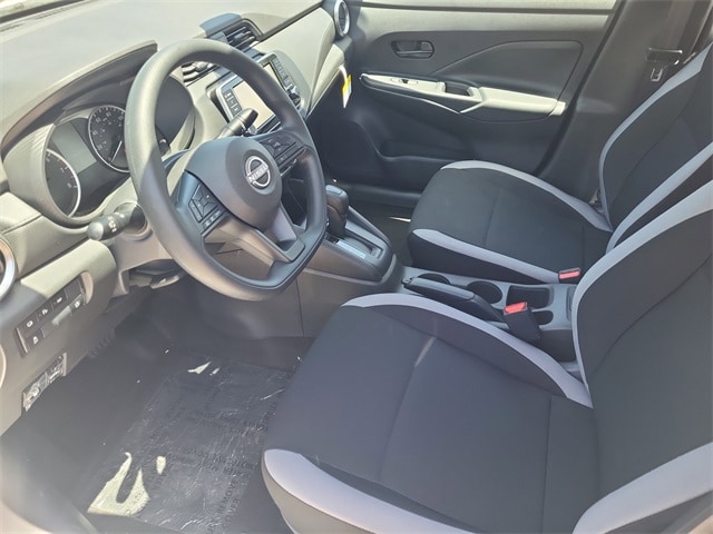 Versa Sedan S