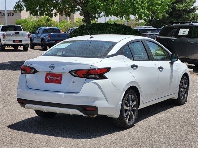 Versa Sedan S