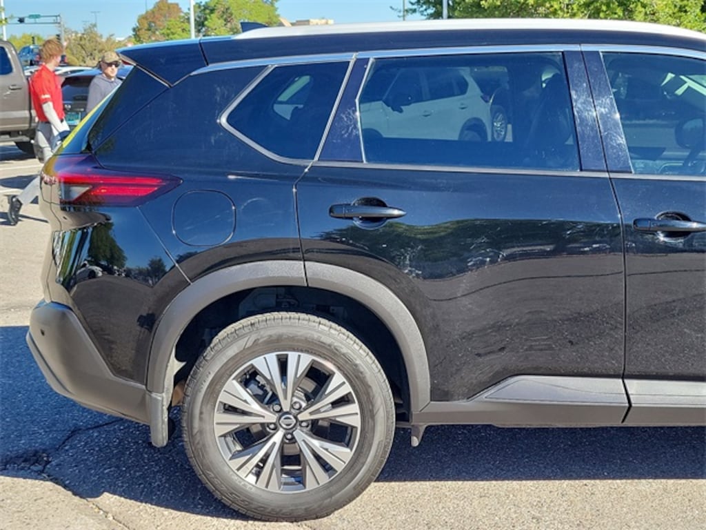 Used 2021 Nissan Rogue SV SUV