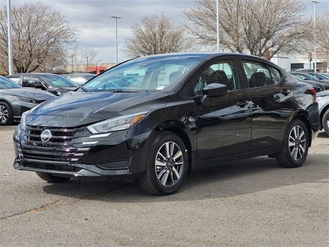 Versa Sedan SV