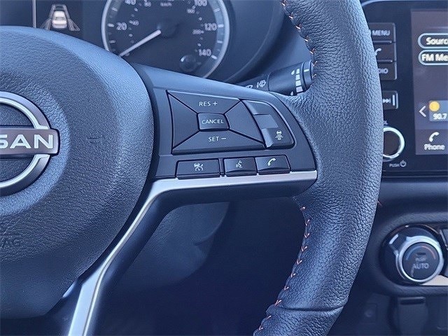 Versa Sedan SR