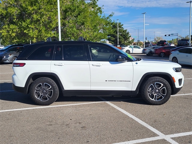 2022 Jeep Grand Cherokee Trailhawk 4xe photo 2