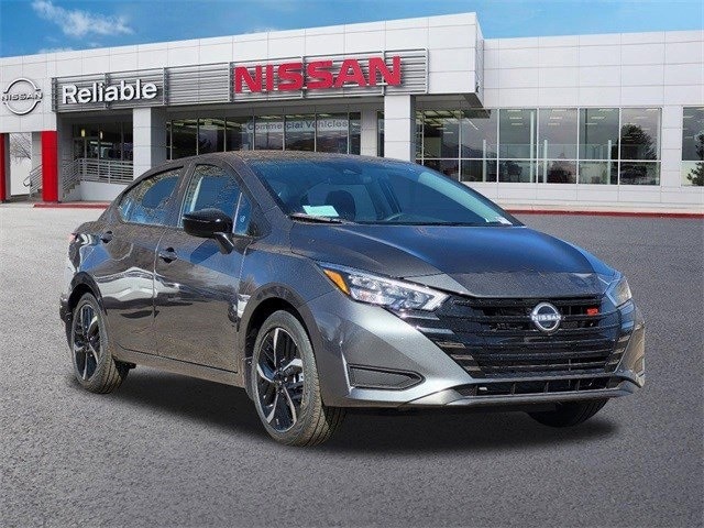 Versa Sedan SR