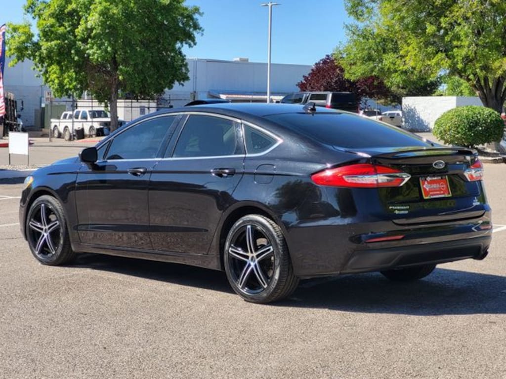 Used 2019 Ford Fusion SE Sedan