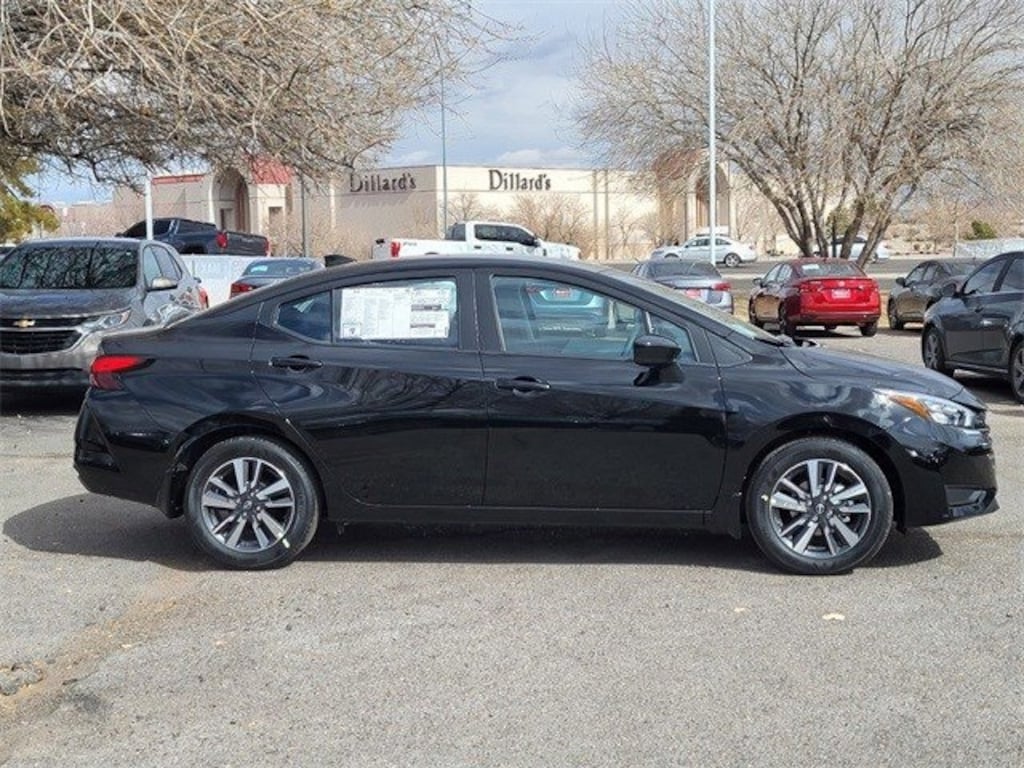 New 2025 Nissan Versa 1.6 SV Sedan