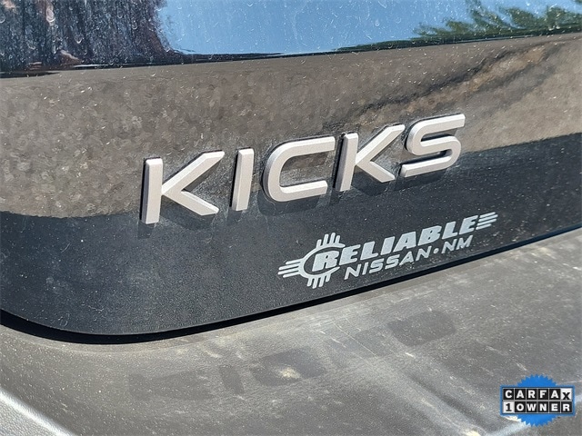 Kicks S