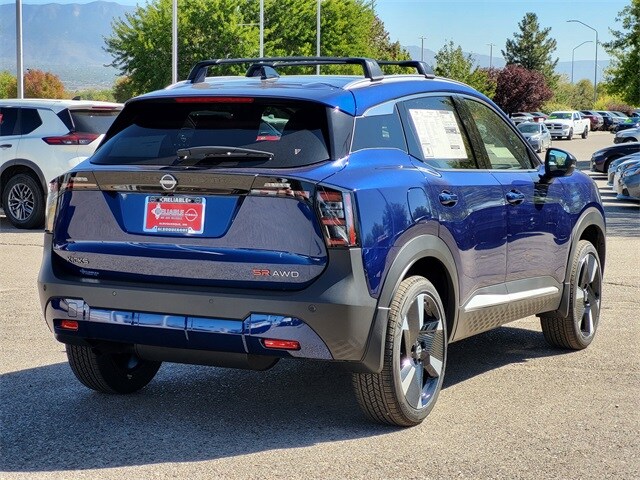 2026 Nissan Kicks SR photo 2