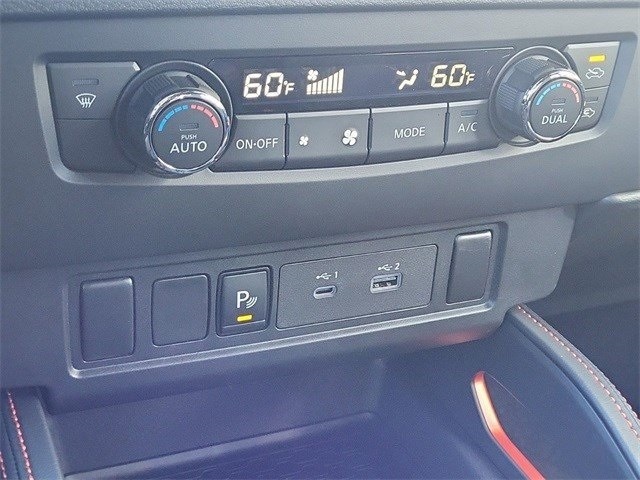 Frontier Crew Cab PRO-4X