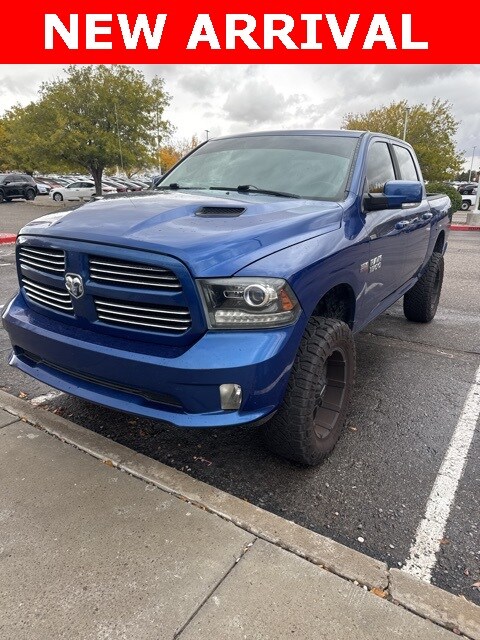 2015 Ram 1500 Sport photo 3