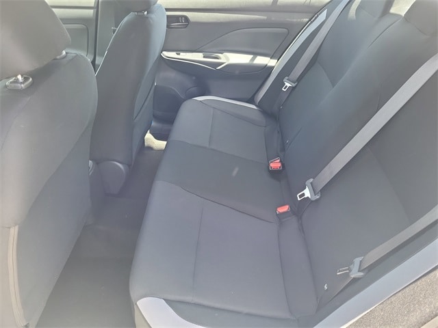 Versa Sedan S