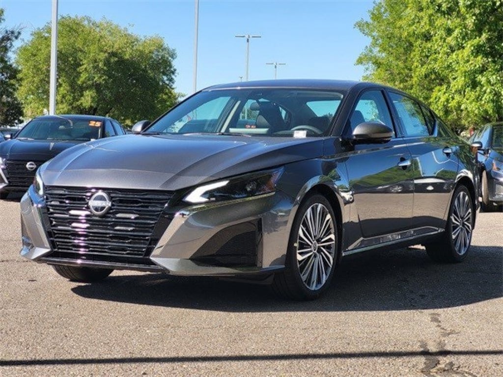 New 2025 Nissan Altima SL Sedan