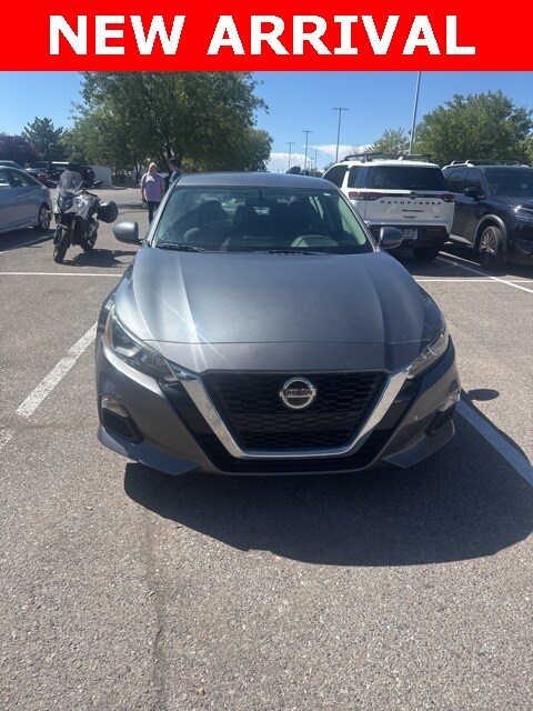 2020 Nissan Altima S photo 2