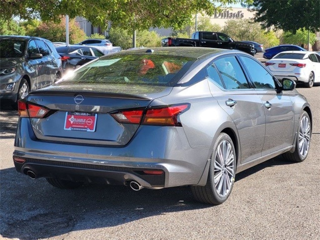New 2025 Nissan Altima SL Sedan