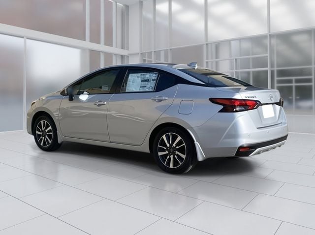 2025 Nissan Versa 1.6 SV CVT's photo