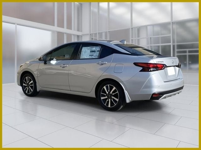 2025 Nissan Versa 1.6 SV CVT's photo