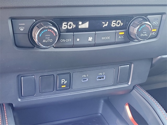 Frontier Crew Cab PRO-4X