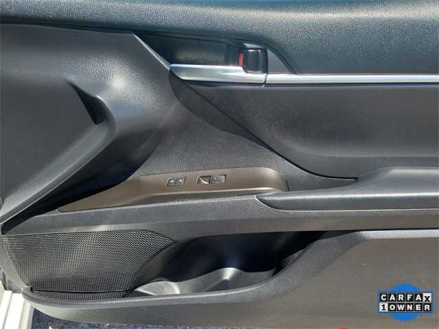 Camry SE