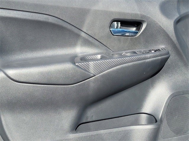 Versa Sedan SV