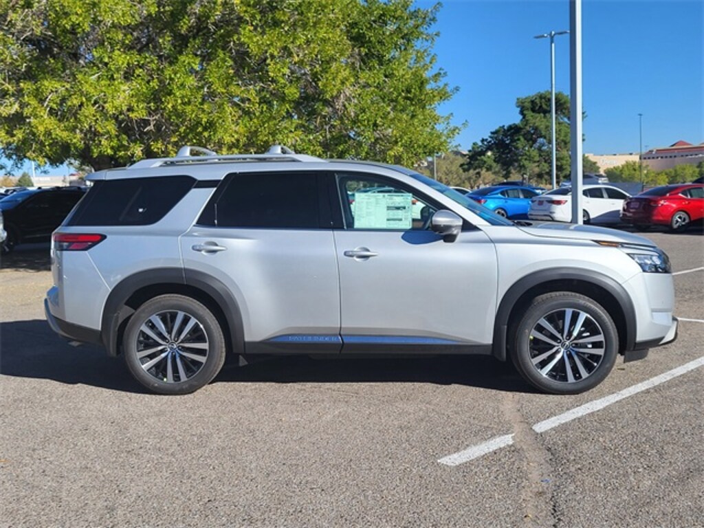 New 2025 Nissan Pathfinder Platinum SUV
