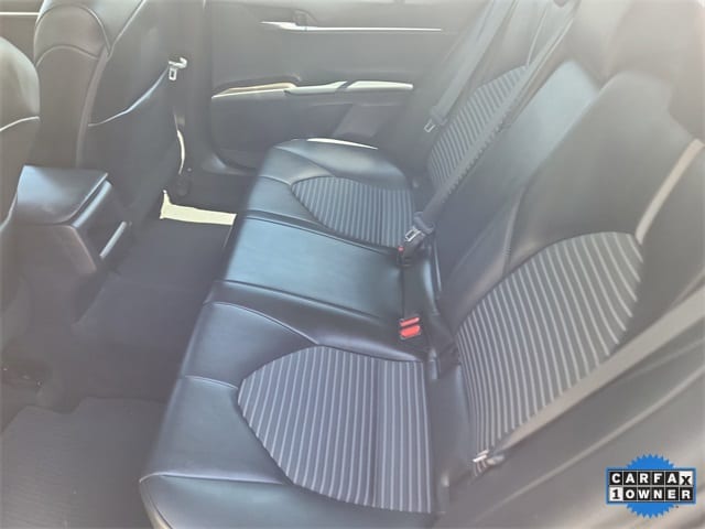 Camry SE