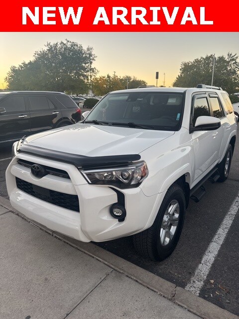 2021 Toyota 4Runner SR5 photo 3