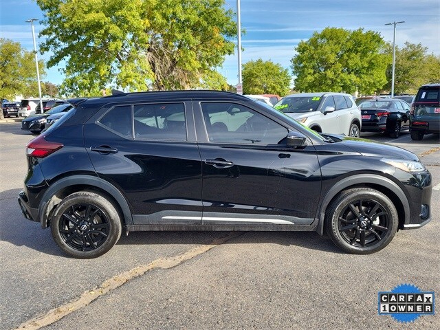 2024 Nissan Kicks SR photo 2