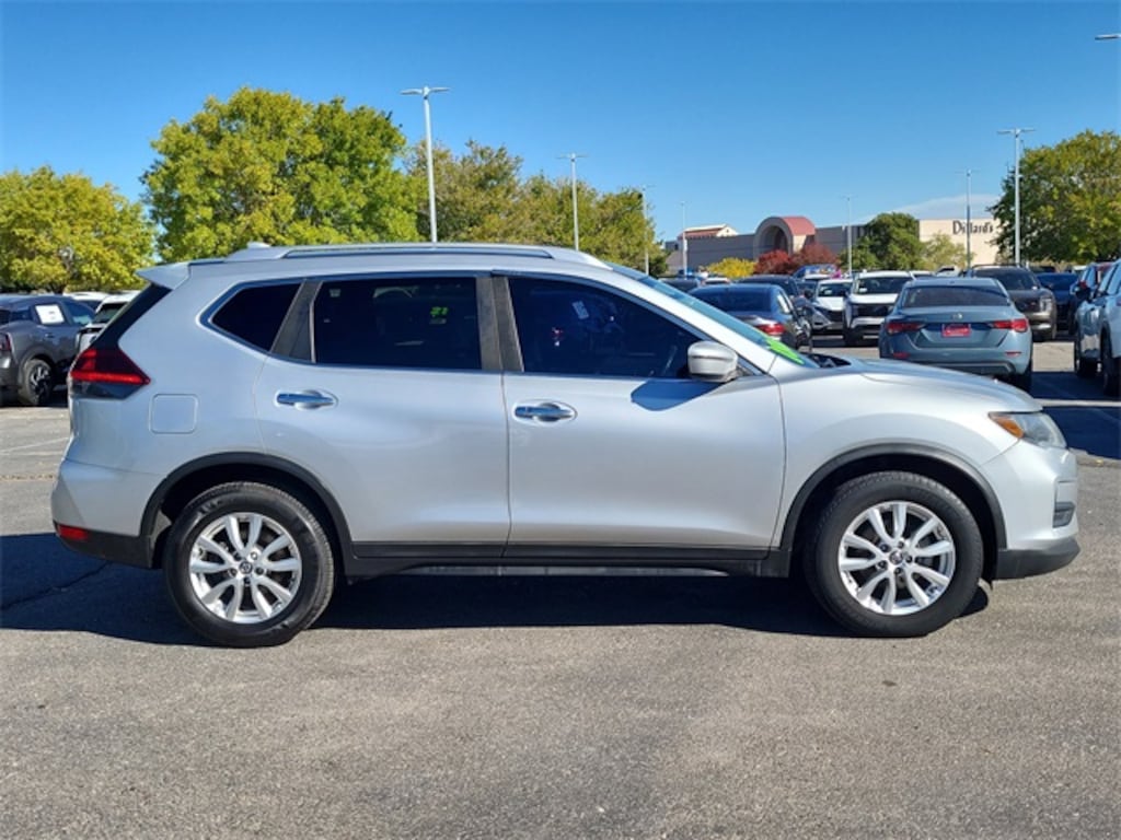Used 2018 Nissan Rogue SV SUV