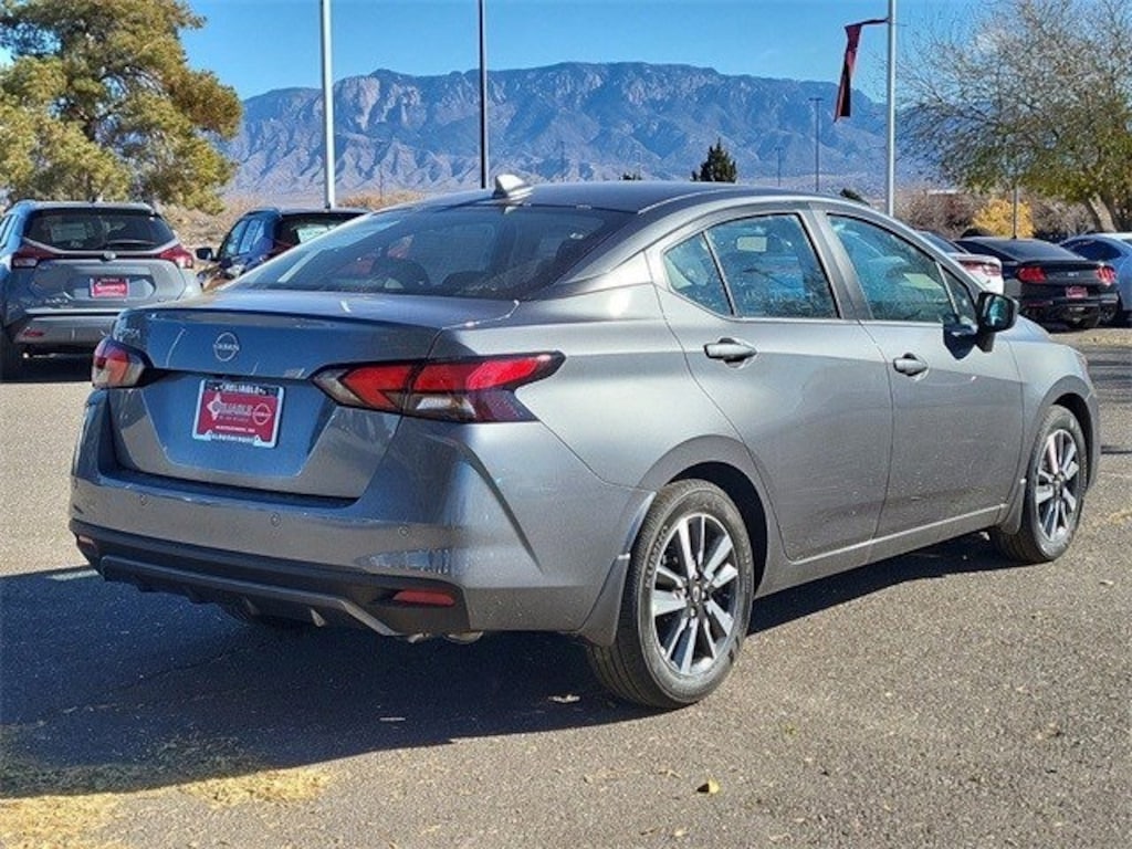 New 2025 Nissan Versa 1.6 SV Sedan